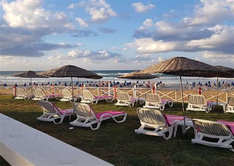 Tarihi Gümüşdere Plajı Kilyos Gümüş Beach’te Tüm Gün Plaj Keyfi. 