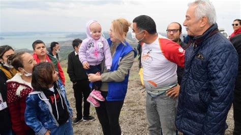 Tarsus Gençlik Kampında anne ve çocuklar moral depoladıs