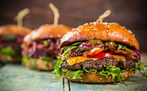 Tasty burgers. Don’t Overwork the Mix. For a moist burger, don’t overhandle the meat before cooking. If you add seasonings to the beef, gently mix them in with two forks until just combined. Then shape into 4-in. round patties about … 