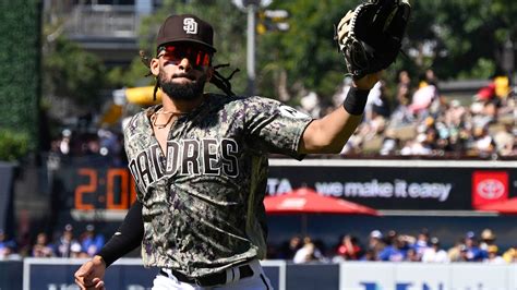 Tatis’ spectacular catch, Soto’s soaring homer help the Padres rout the Cardinals 12-2
