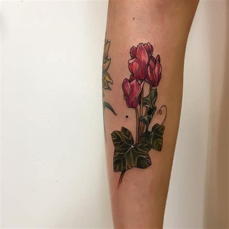 Tattoo uploaded by Vanessa Core • cyclamen ciclamini hedera edera 