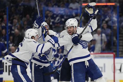 Tavares scores in OT as Leafs beat Lightning to advance