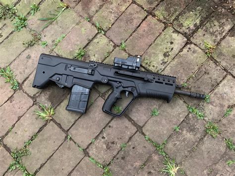 The Tavor X95 sets itself apart with the bullpup design because of its compact size while having a 16-inch barrel. If you compare it with the overall length of an AR-15 with the stock collapsed and a barrel of 16.5 inches, that is about 32 inches. The Tavor has an overall length of just 26 inches. Tavor X95 Vs. Daniel Defense AR-15.. 