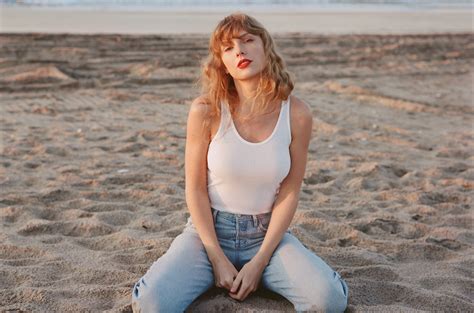 Taylor Breesey.com Naked