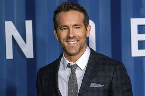 Taylor Swift, Ryan Reynolds give us a