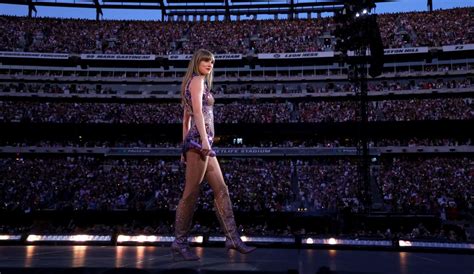 Taylor Swift’s tour enters her movie theater ‘Era’ as she brings record-breaking concert to the big screen