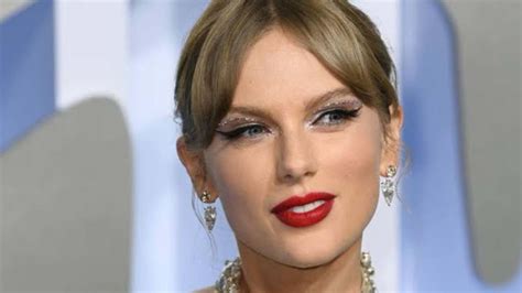 Taylor Swifts Generous Gesture: $100000 Donation to Shooting Victims Family