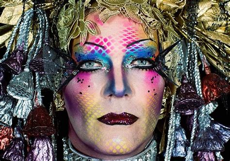 Taylor mac. Taylor Mac (who prefers the gender pronoun “judy”) is a New York-based theater artist, playwright, actor, singer-songwriter, cabaret performer, performance artist, director, and producer whose many talents combine in the spectacular “A 24-Decade History of Popular Music”. 