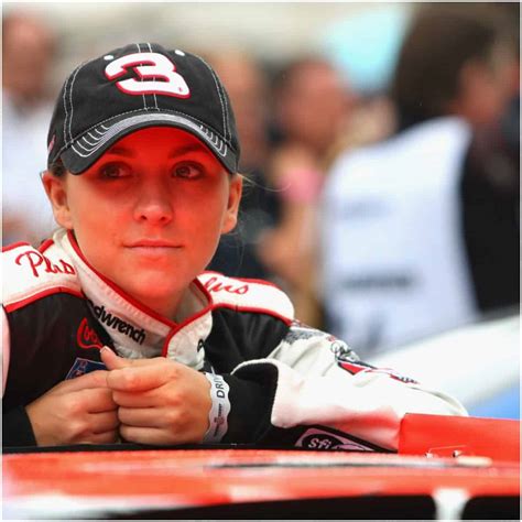 Taylor Nicole Earnhardt Net Worth - $5 million What is Taylor Nicole Earnhardt's net worth? Also, learn about Taylor Earnhardt's family. Introduction Taylor Earnhardt is a professional rodeo competitor, a student of equine business, training, and reproduction, and the daughter of seven-time NASCAR champion and racing icon, Dale Earnhardt.. 