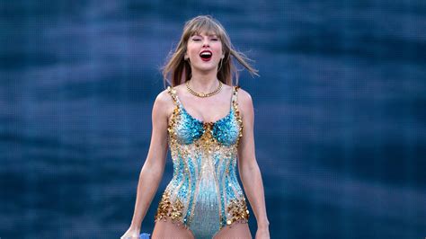 Taylor seift chicago. Fresh off her new chart-topping album, Taylor Swift unveiled the schedule Tuesday for her next slate of shows, The Eras Tour, which includes two nights at Chicago's Soldier Field. 
