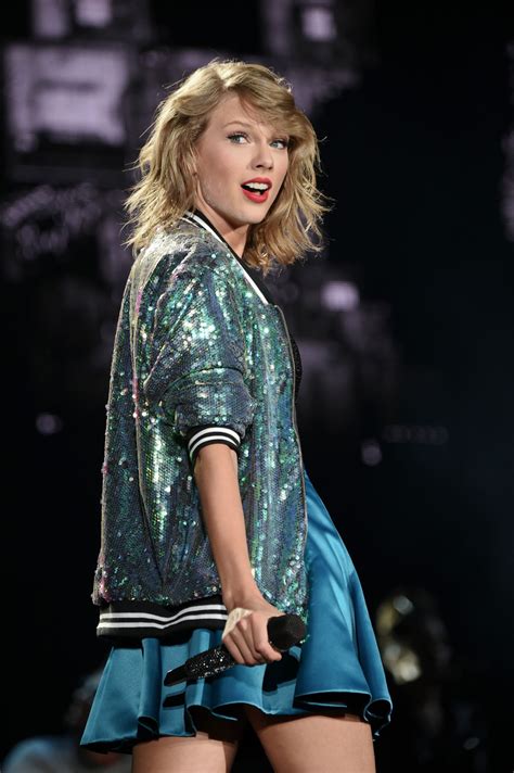 Taylor swift 1989 concert. Swift, who has long been vocal about artist rights, has chosen to only stream the first four songs on her new album, 'Reputation'. By clicking 