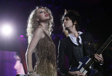 Taylor swift band. From ‘Taylor Swift’ in 2006 to ‘Fearless’ in 2008, all her albums have made it to the ‘Billboards top 100’. Her later albums ‘Speak Now’, ‘Red’ and ‘1989’ took her to the helm of country-pop music. 