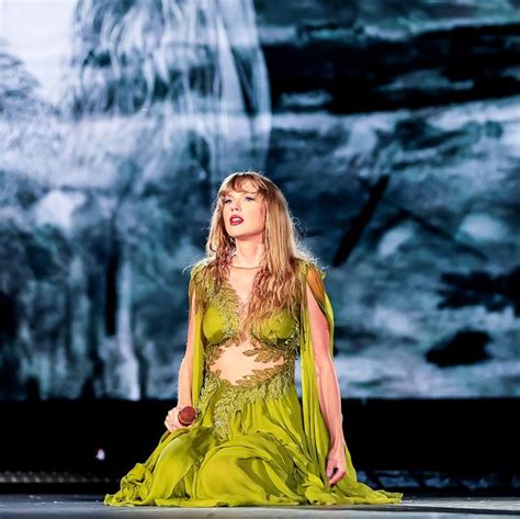 Taylor swift brazil. Taylor Swift. ’s second Eras Tour show in Brazil has been postponed after one of the singer’s young fans died from a cardiac arrest during her first performance in the country. Swift announced the news on her Instagram story on Saturday afternoon. “I’m writing this from my dressing room in the stadium. … 