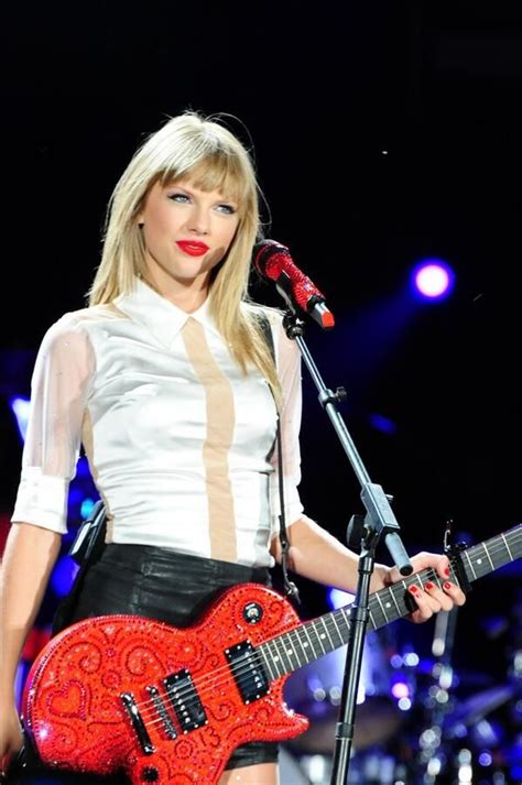 Taylor swift chicago illinois. Things To Know About Taylor swift chicago illinois. 