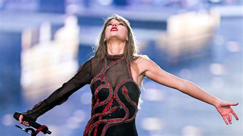 Aug 3, 2023 · Taylor Swift during her Eras Tour show in Tampa on April 14, 2023. Photo by Getty. Canadian Swifties can finally calm down: Taylor Swift has added Toronto to her …. 