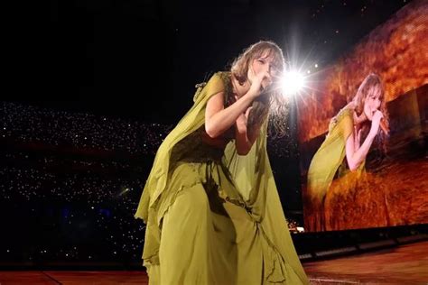 Taylor swift guests eras tour. Taylor Swift surprises fans at The Eras Tour in Las Vegas. On her first night in Sin City, the Lavender Haze artist surprised fans with acoustic performances of Our Song and Snow on the Beach. 