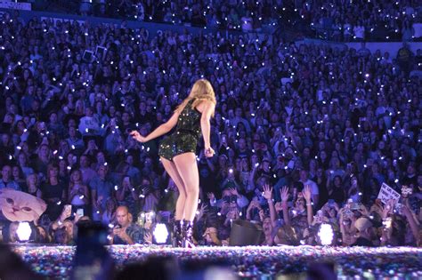 Nov. 3 - Lucas Oil Stadium, Indianapolis, Indiana Tickets: Stubhub, Vivid Seats, SeatGeek Swift then will head to Canada for concerts Nov. 14-16 and 21-23 in …. 