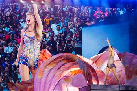 Taylor swift metlife tickets. Fresh off one of her biggest album launches of her career, Taylor Swift announced a new U.S. stadium tour starting in 2023, with international dates to follow. That includes two performances at ... 