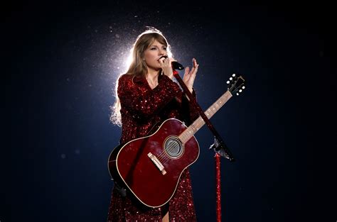 Taylor swift opening night eras tour. See Swifties recreate their favorite Taylor Swift looks on opening night of the Eras Tour. Welcome to View From The Line, where we’re capturing the best street style from the hottest shows ... 