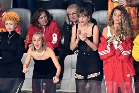 Taylor swift super bowl 2024. Taylor Swift Super Bowl 2024 Details. Despite the NFL maximizing on the Swift brand throughout the 2023-24 season, Swift is not scheduled to perform at this year’s Super Bowl. 