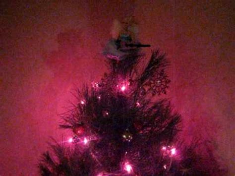 Taylor swift tree topper. Last modified on Mon 4 Mar 2024 13.00 EST. Taylor Swift is related to poet Emily Dickinson, according to Ancestry.com, who shared the news in an exclusive … 