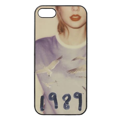 Taylor swifts iphone case. Feb 26, 2024 · Burga. For a pop of color, pop this bold blue design on your phone. buy now $49.95. Filed under. Burga phone cases are a hit with both Taylor Swift and Page Six Style editor Elana Fishman — plus ... 
