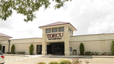 Tdecu lake jackson. Feb 7, 2023 · TDECU had $4.74 billion in assets and over 370,000 local members as of March 2022. The Houston area's largest credit union plans to invest $8 million to $10 million in the city of Lake Jackson to ... 