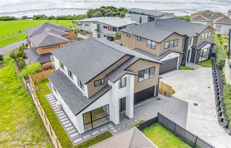 Te Atatu Peninsula Homes & Real Estate For Sale - Trade Me