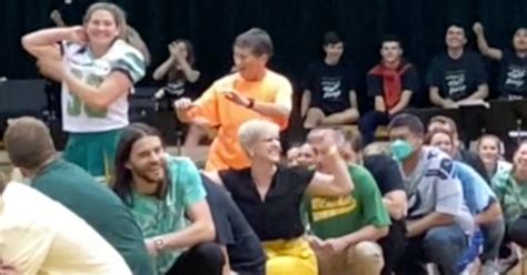 Teachers In Seattle Wow Students With Dance Moves In …