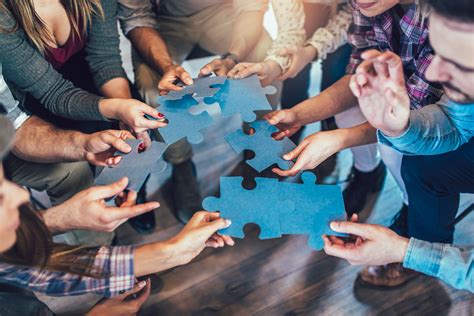 Teamwork games. Puzzle team building increases productivity outside of work requirements and enhances positive interaction within a team environment. Puzzle activities of all sorts are beneficial for this type of engagement, but jigsaw puzzles take the cake in our opinion. 🍰. A group puzzle can encourage development within normal work teams, departments ... 