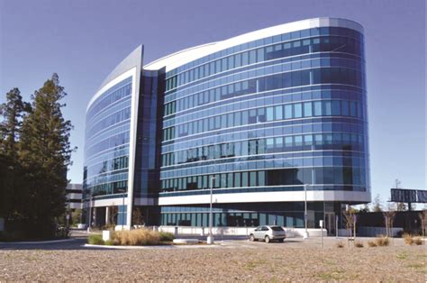 Tech company leases Santa Clara offices in headquarters expansion