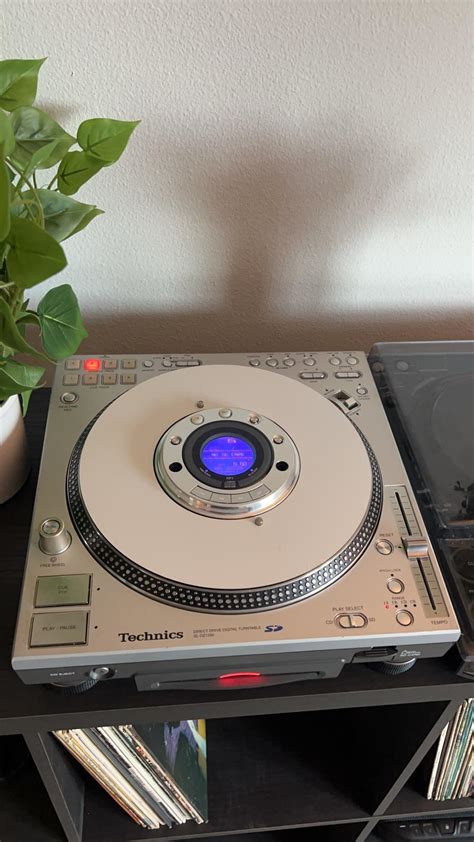 Technics japan.  For you moving 39K Followers, 5 Following, 122 Posts - Technics | ...