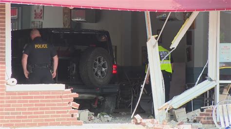 Teen in critical condition after car crashes into Hinsdale sub shop