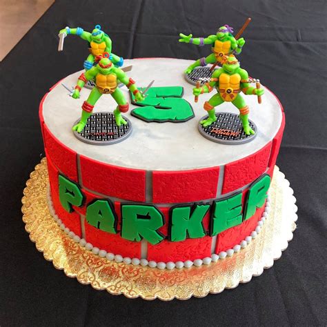 Teenage mutant ninja birthday cakes. Teenage Mutant Ninja Turtle Cake: Earlier this month my little friend had his 5th birthday and he has requested a Ninja Turtle cake with some Kinder Surprise Eggs hidden inside. So here is what I managed to make for him … 