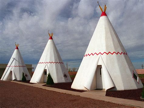 Teepee motel. Bessemer's wigwam village was operated by J. W. Davidson, and later by Judge & Mrs Willis Staton. Redford built his first teepee-shaped restaurant in Horse Cave in the early 1930s and added 15 smaller guest-cabins in a horseshoe around it in 1933. He patented his "wigwam village" concept in 1936 and built a second one in Cave City, … 