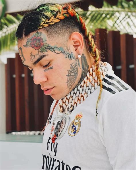 Tekashi 69 braids. Mar 24, 2023 · New surveillance footage shows the eerie moment a group of unidentified men entered a Florida gym just before allegedly beating rapper Tekashi 6ix9ine on Tuesday night. The video obtained by TMZ ... 