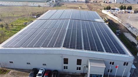 Tekirdağ'daki tekstil fabrikası elektrik ihtiyacının büyük kısmını güneşten sağlıyors