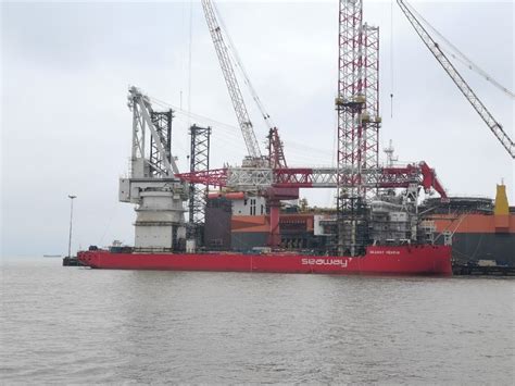 Telescopic Leg Crane installed onboard Seaway Ventus