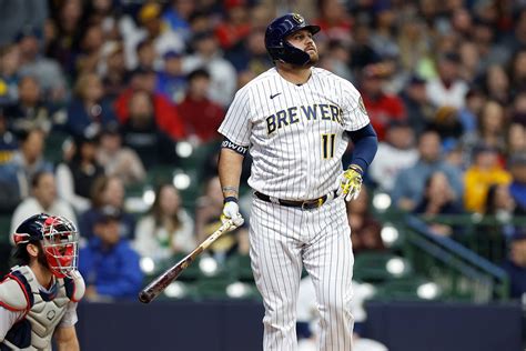 Tellez homers against Red Sox again as Brewers win 5-4