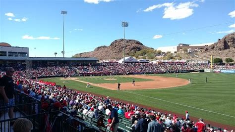 Tempe Diablo Stadium: ... Seats under cover and in the shade ...
