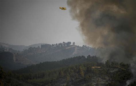 Temperatures soar in Iberia as wildfires force the evacuation of 1,400 in Portugal