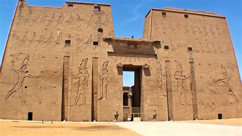 Templo de edfu una guía de un antiguo sacerdote egipcio. - Análisis de teledetección en un entorno de mapa de arco.