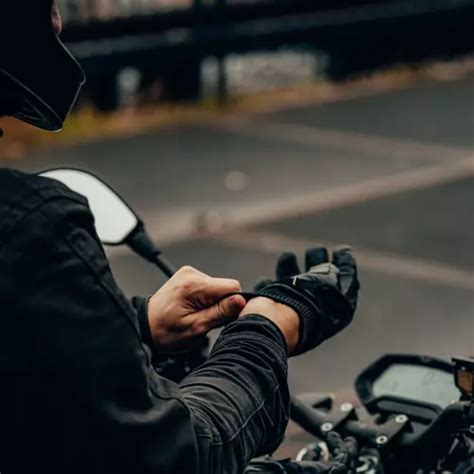 Temporary bike insurance. Temporary bike insurance is exactly what it says on the tin: bike insurance that only lasts a short amount of time. You can insure a bike for just one day, to 28 days, usually up to a maximum of 3 months. After this … 