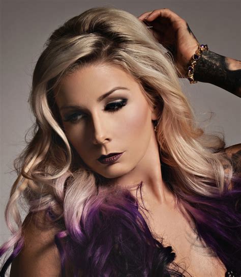 Teneile Napoli | Artist Overview - MutualArt