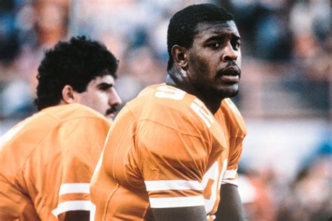 Tennessee retires Reggie White