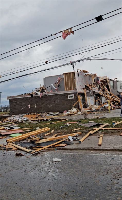 Tennessee tornadoes leave at least 6 dead, dozens hurt and more than 35,000 without power