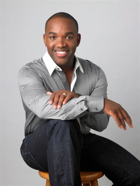 1 Apr 2018 ... As a renowned operatic tenor, a honey-toned specialist in the music of Rossini with a burgeoning reputation, Lawrence Brownlee enjoys an .... 