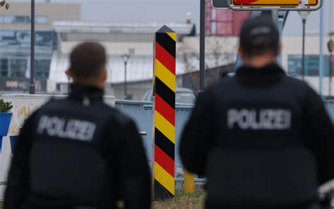 Tensions rise between Germany and Poland as Scholz mulls border checks