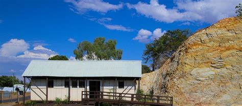 Tent House, Mount Isa - Wikipedia