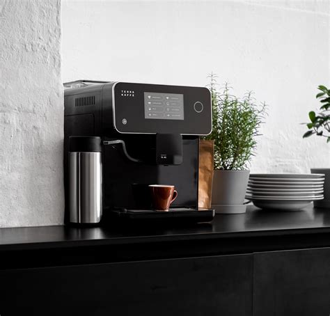 Terra kaffe review. Terra Kaffe TK-01. Pros: Ability to customize drinks, superb beverages (even when using decaf), modern aesthetic, compatible with both beans and grounds. Cons: Machine is finicky, uses tubes to create … 